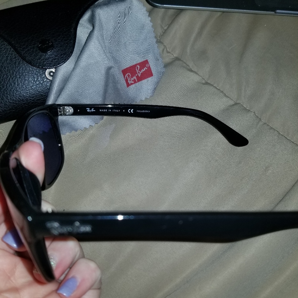 RayBans with case - Picture 5 of 7